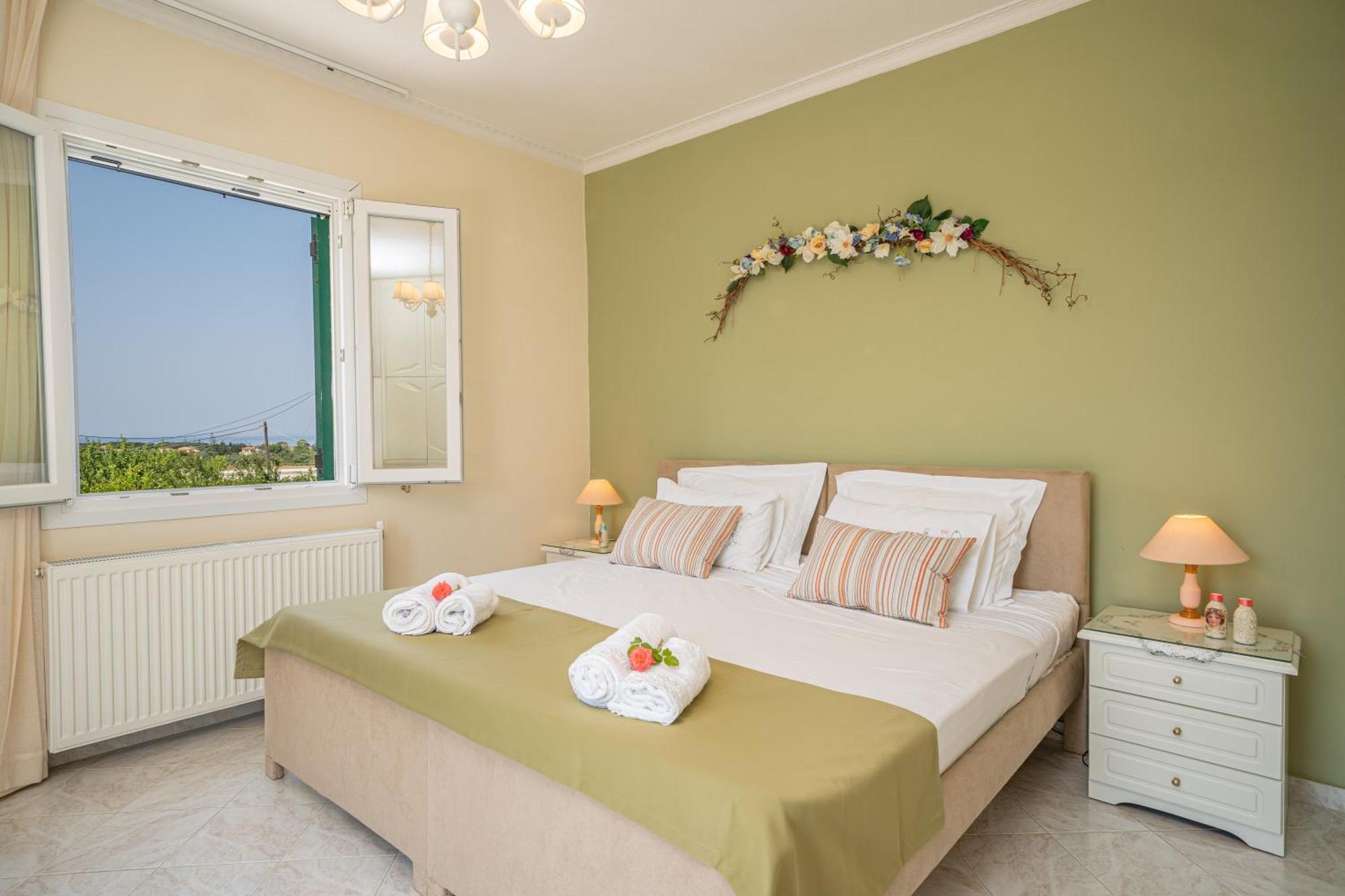 Ariadni Sea View Apartment Minia Exteriör bild